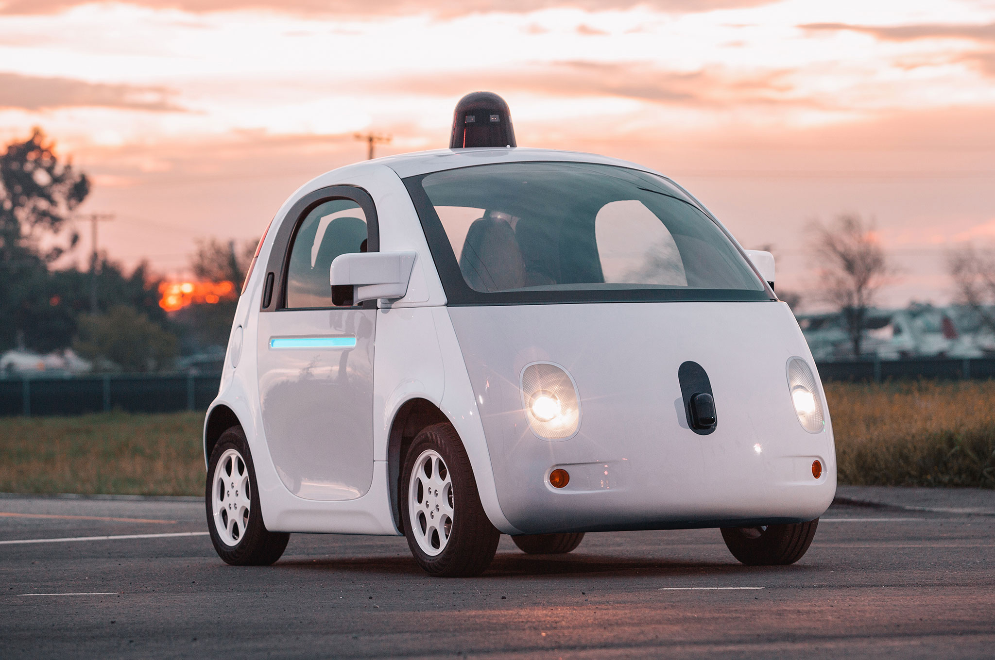 Google-self-driving-car-prototype-front-three-quarters