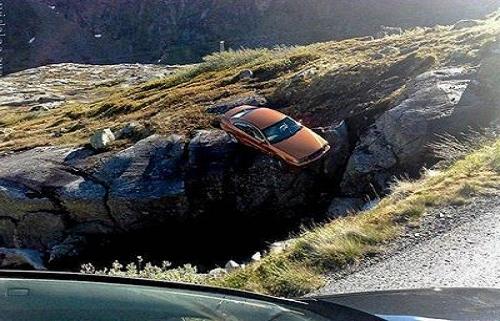 car-cliff