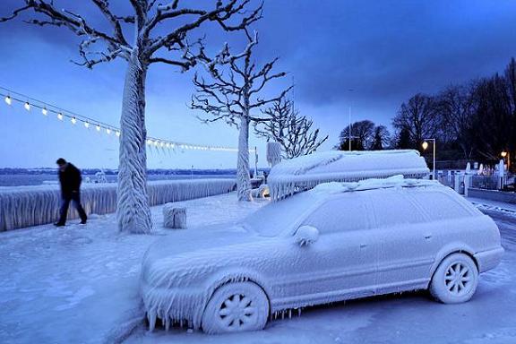 snow_covered_car8