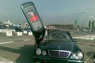 car_crash_cellphone