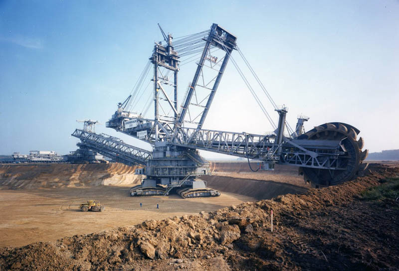 bagger-288-largest-land-vehicle-in-the-world-12